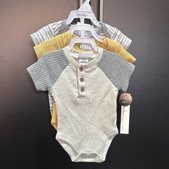Nicole Miller 3-pack creepers/bodysuits, snap bottom - Picture 1 of 7